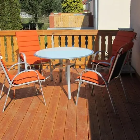 Bolliger Modern Retreat Groß Schwansee